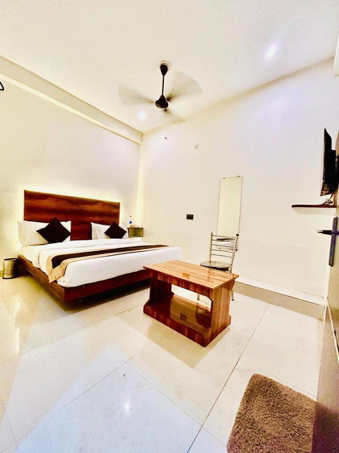 Hotel Sr Grand Gorakhpur Exterior foto